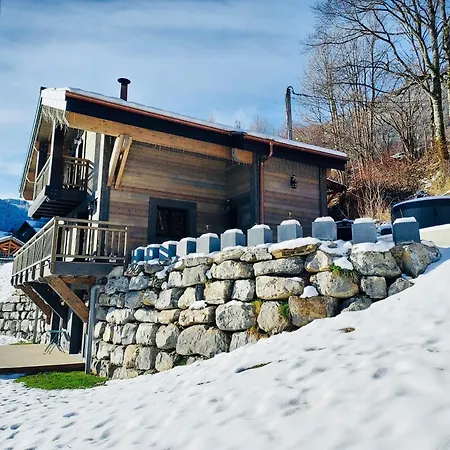 Du Bonheur Chalet Bonnevaux (Haute-Savoie)